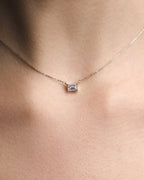 Collier solitaire Ave