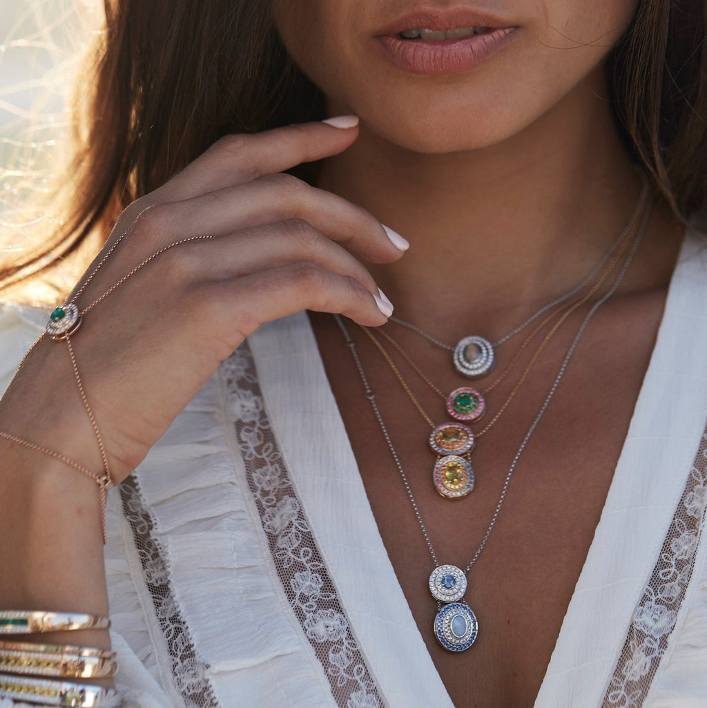 Éclipse Alice en opale bleue, aigues-marines et saphirs bleus, or blanc 18 carats