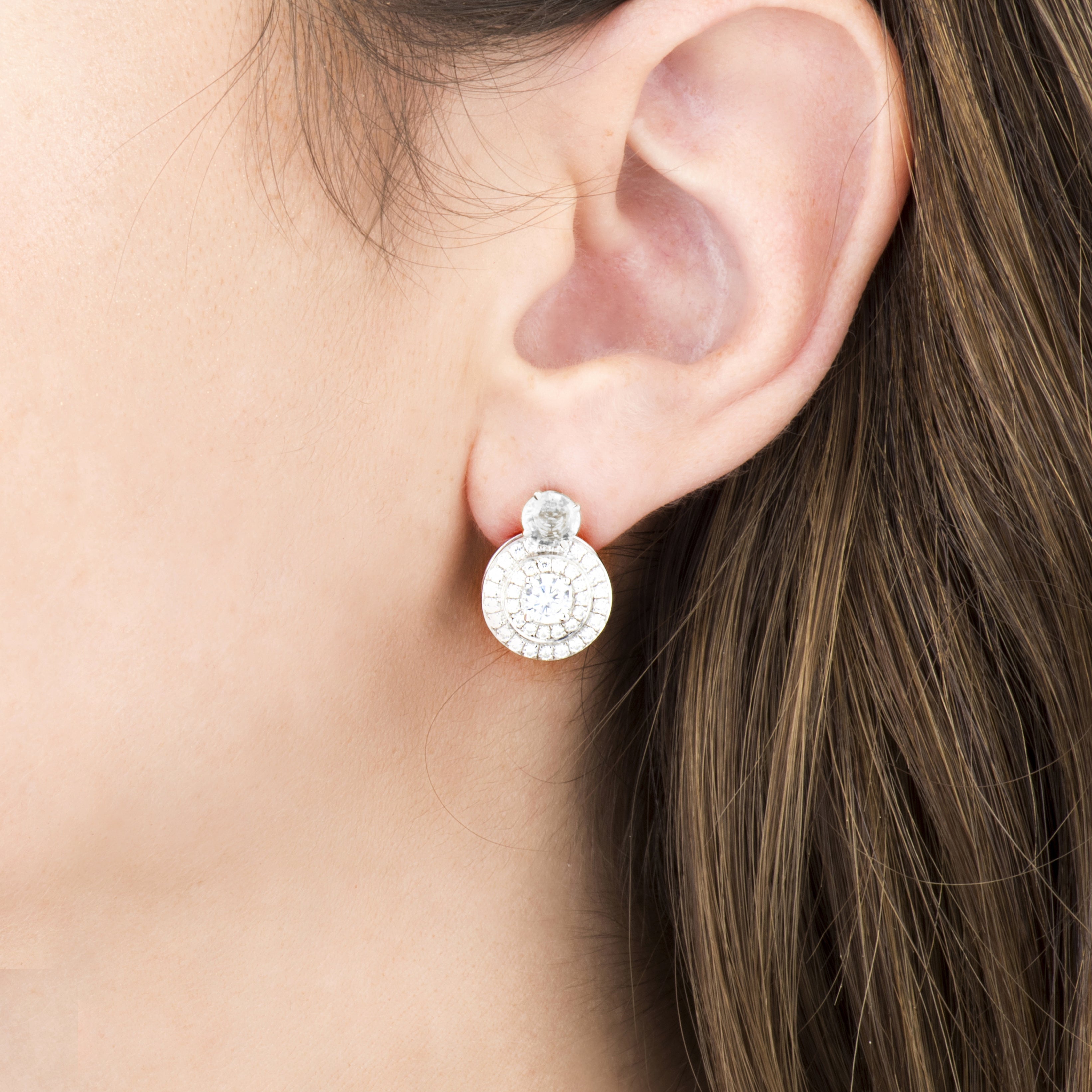 Boucle d'oreille à clou en diamant