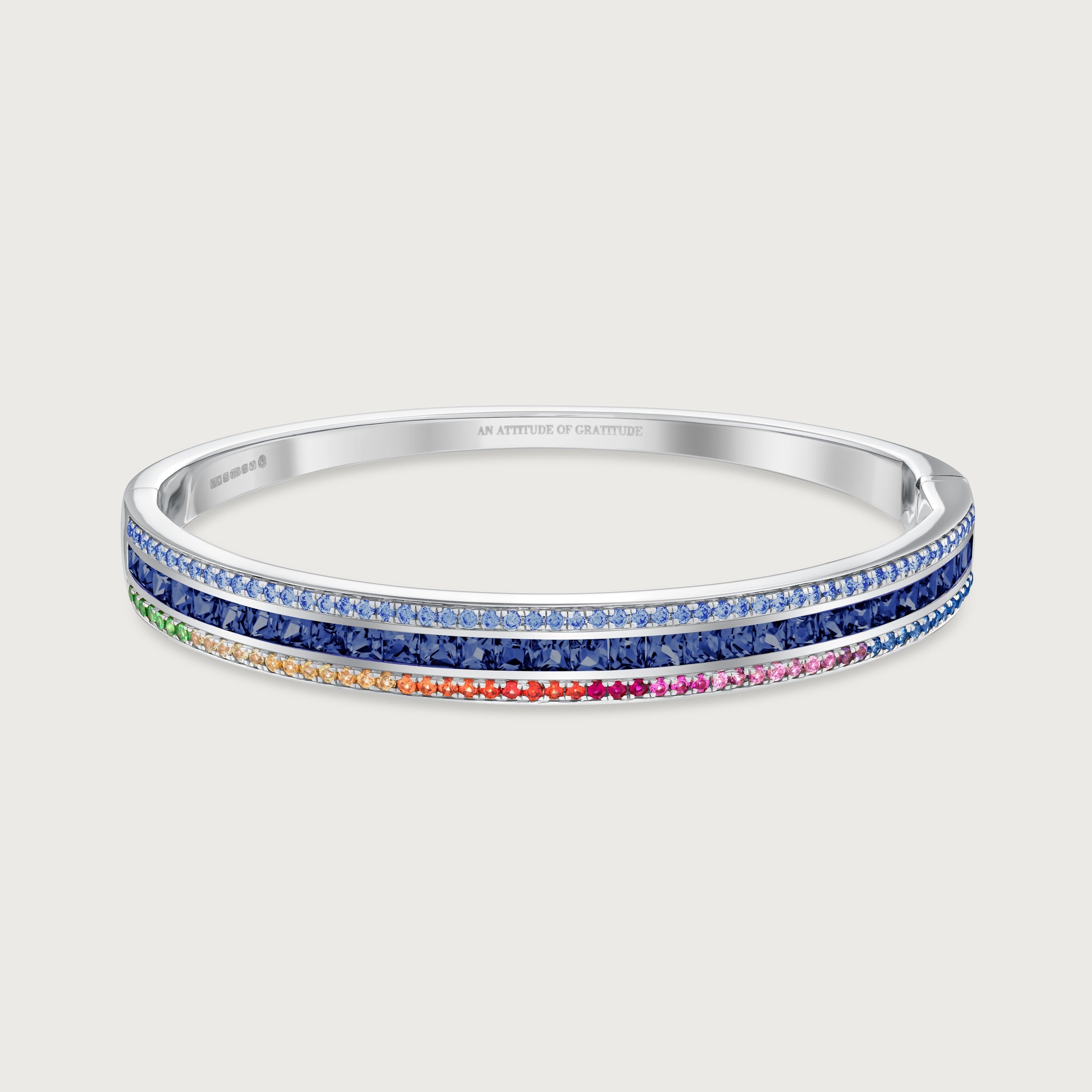 Bracelet Radiant Union arc-en-ciel en saphirs bleus et or blanc 18 carats