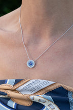 Collier et bracelet My Universe en saphirs bleus et diamants, or blanc 18 carats