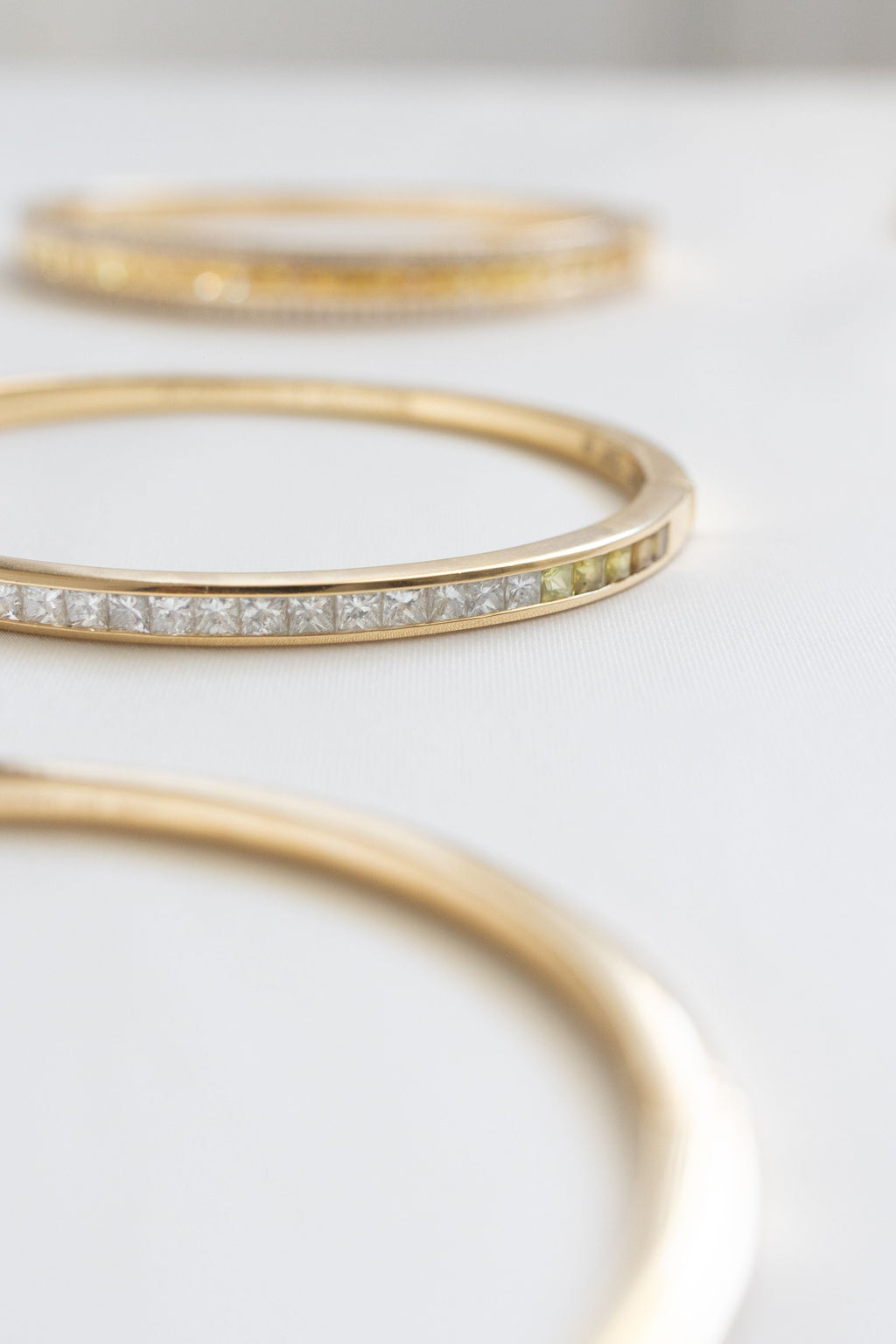 Bracelet Ortus en diamants et saphirs jaunes, or jaune 18 carats