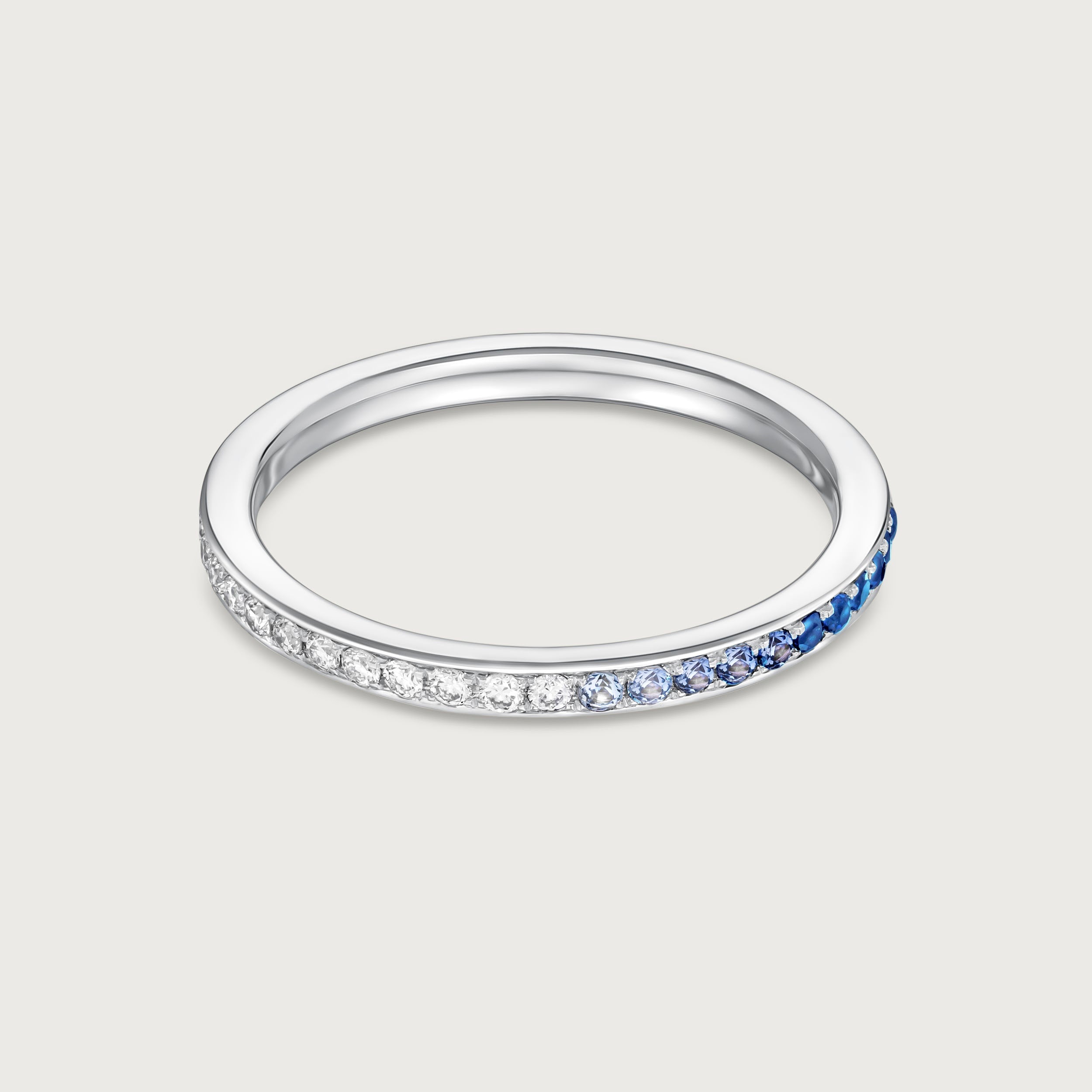 Bague Journey en diamants et saphirs bleus, or blanc 18 carats
