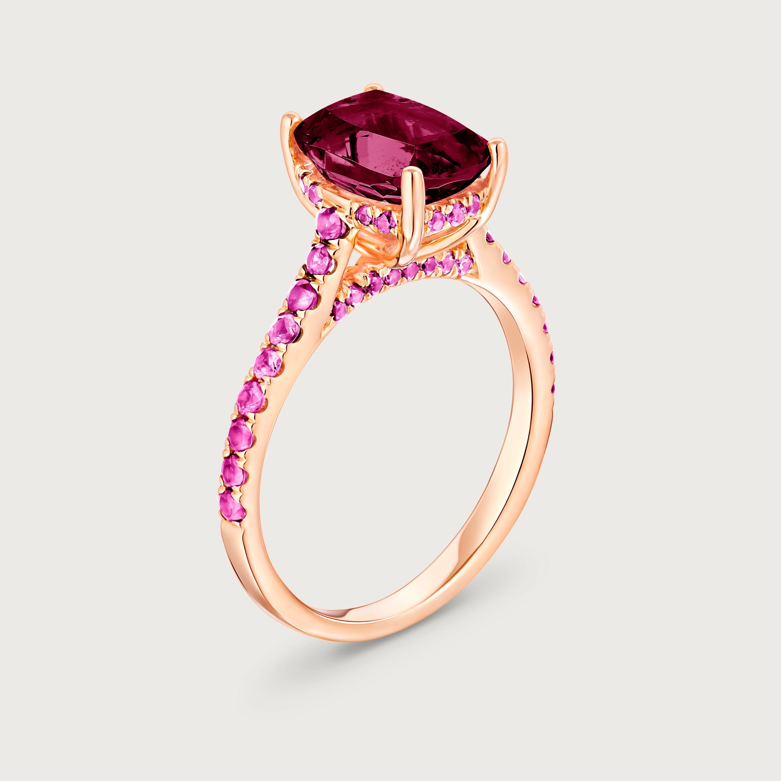 Bague cocktail Chroma en grenat et or rose 18 carats