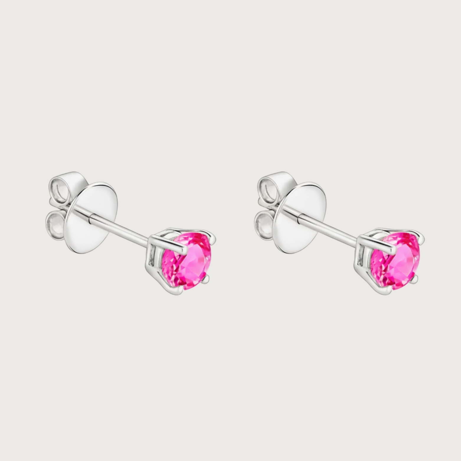 Boucle d'oreille à clou en rubis