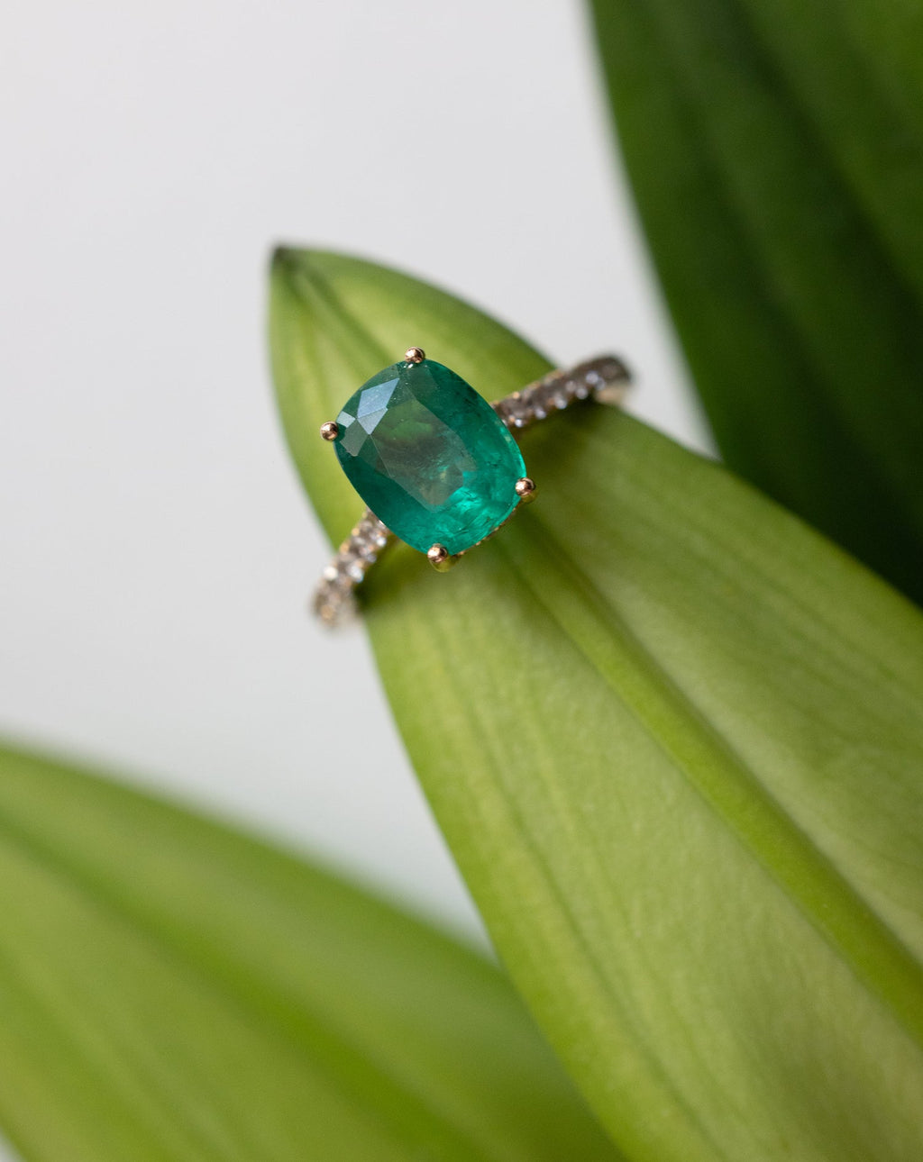 Bague cocktail Chroma en émeraude et or rose 18 carats