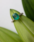 Bague cocktail Chroma en émeraude et or rose 18 carats