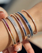 Bracelet Radiant Union arc-en-ciel en saphirs bleus et or blanc 18 carats