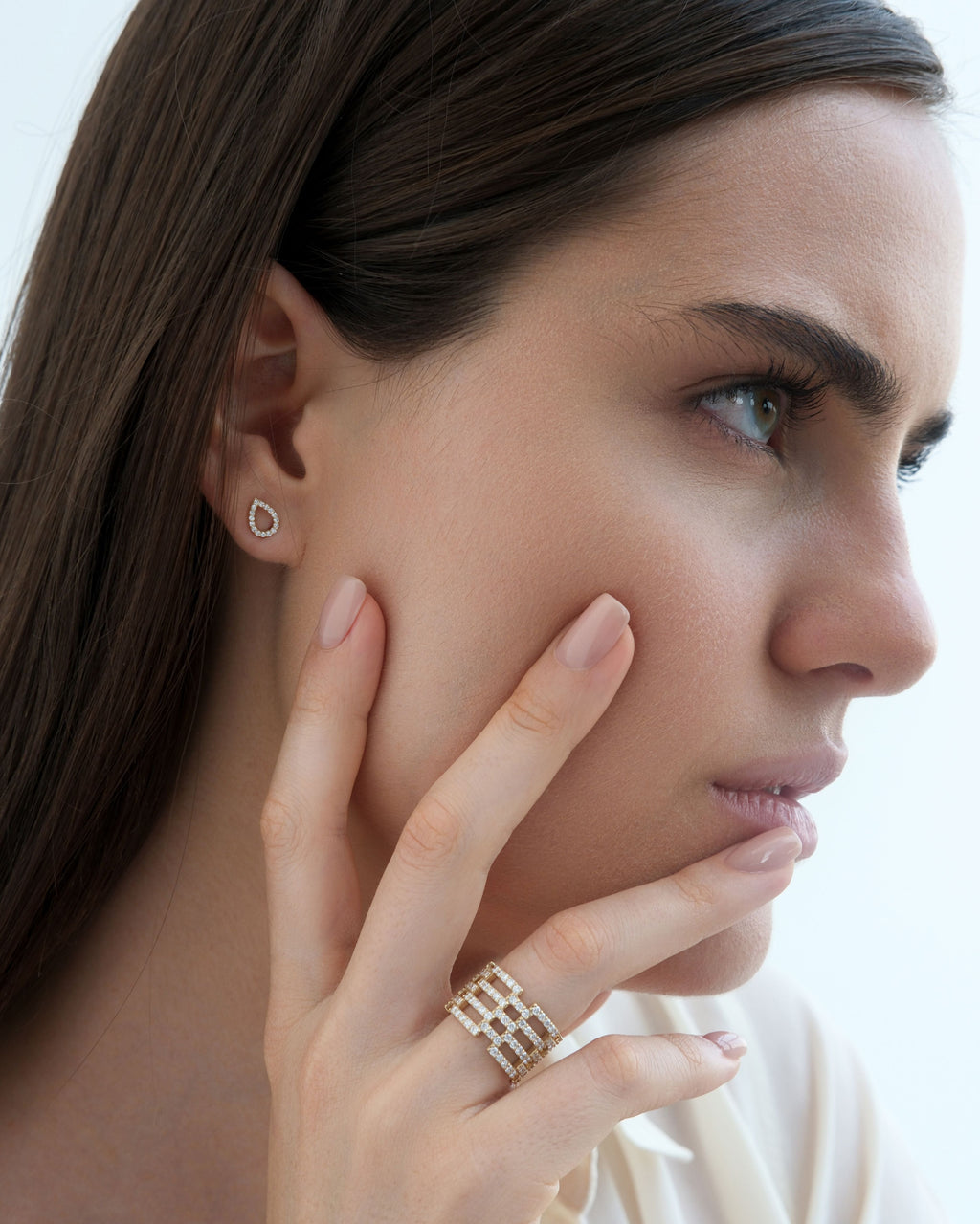 Boucle d'oreille à clou Sona